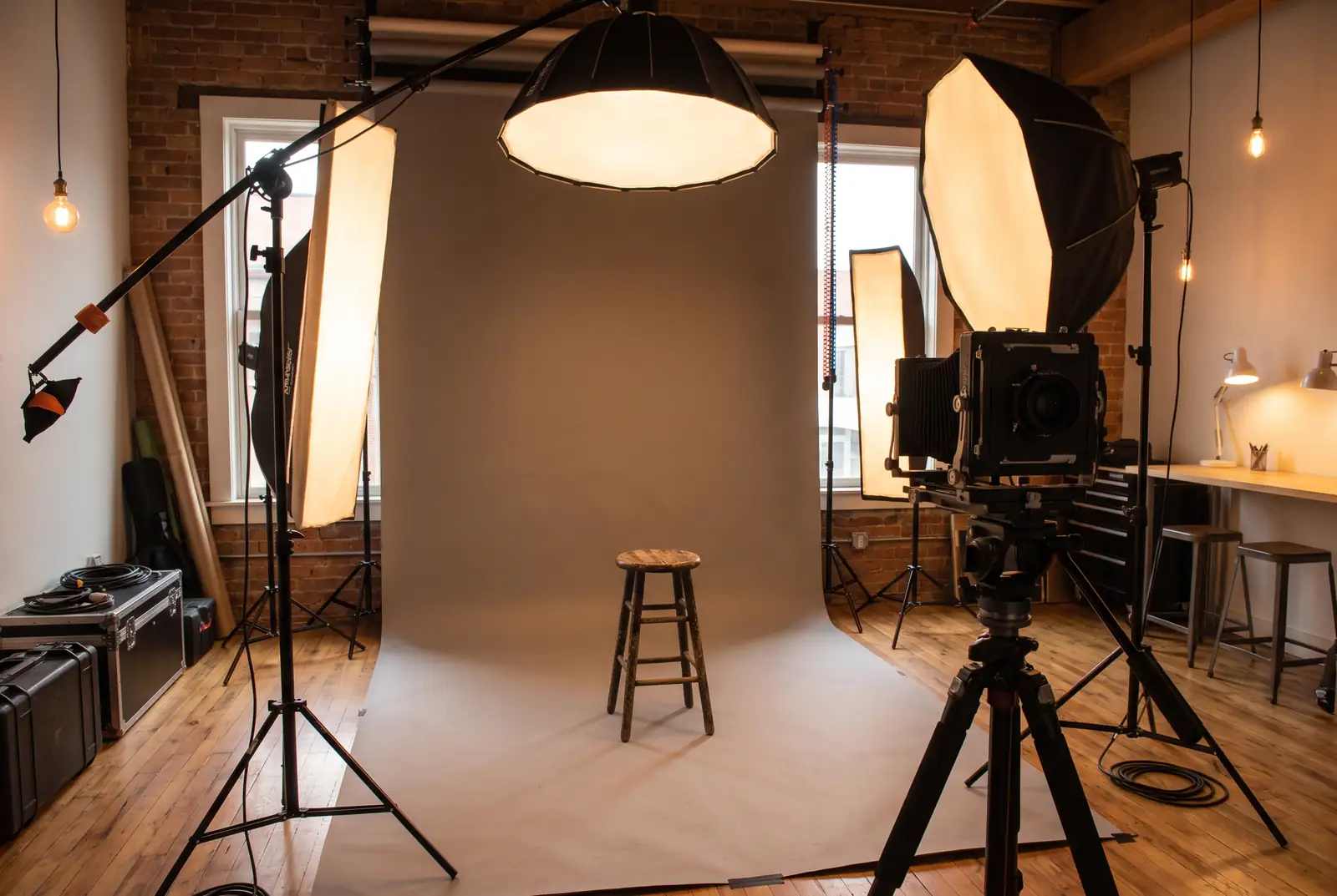 Photo Shooting 1 Professional photo studio in Casablanca with softboxes and a seamless backdrop, photo shoot services